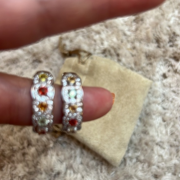 GORGEOUS!  French Clip - Picture 3 of 4